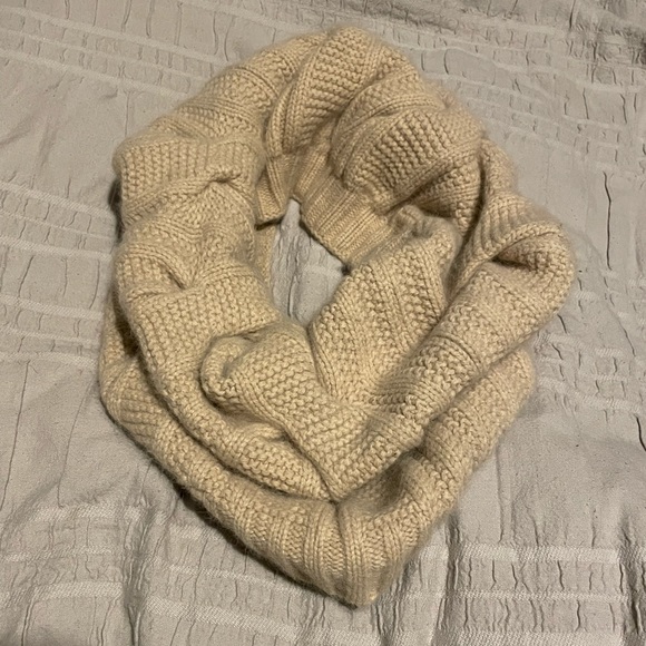 Ted Baker Angora Snood - Picture 1 of 4